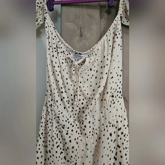 Olivaceous off shoulder spotted cheetah print mini dress. Size medium NWT - Picture 6 of 13